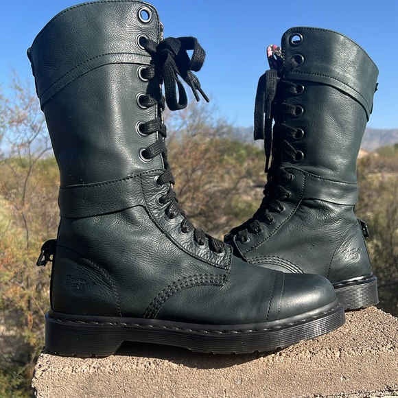 Doc Martens 1914 12 Eye Boots DR MARTENS Triumph 1914 Black1